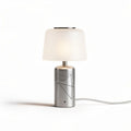 Tafellamp met matte glazen kap en metalen voet 15 x 15 x 25cm